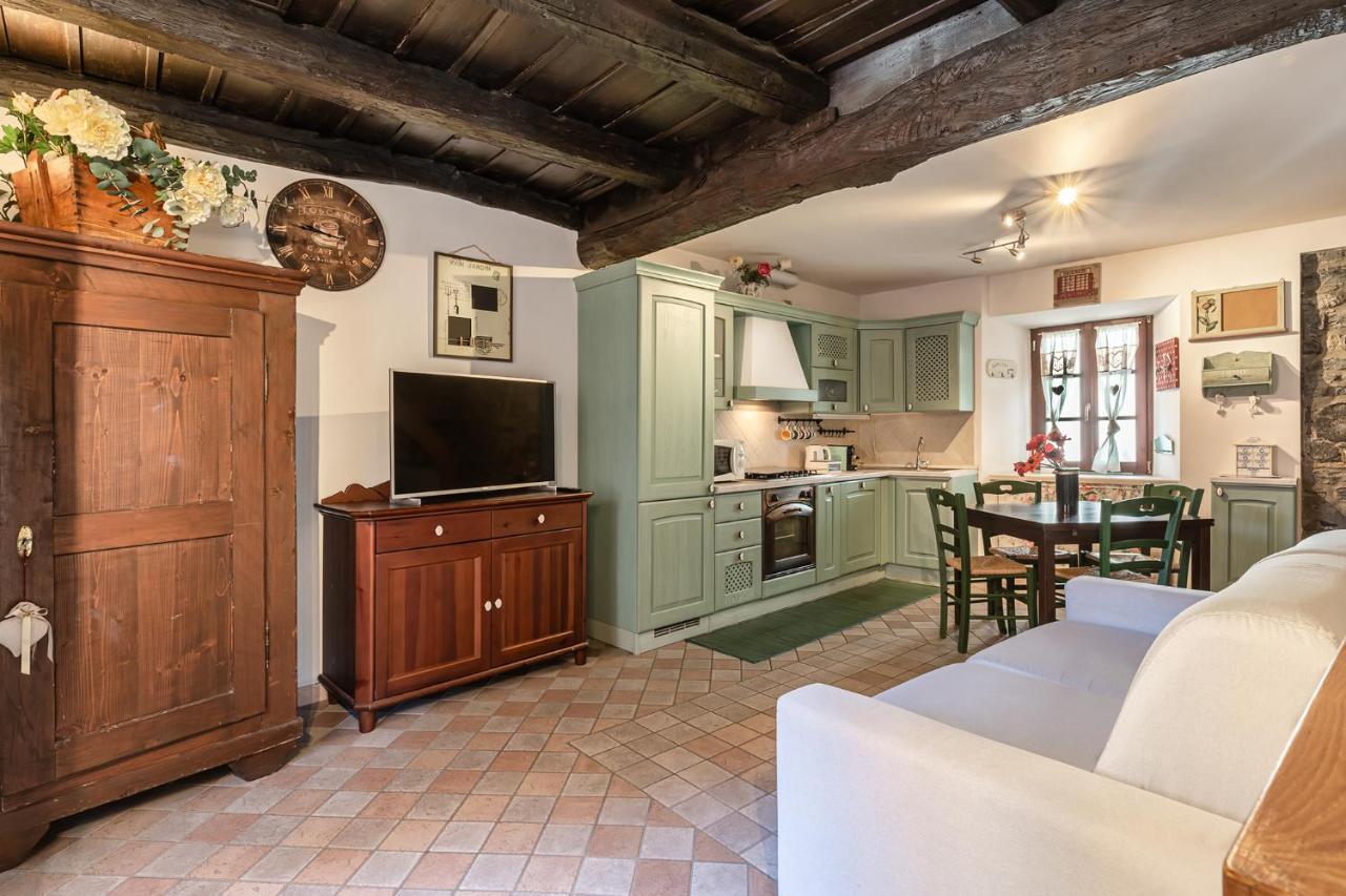 Casa Al Lago Di Como In Riva Чернобио Екстериор снимка