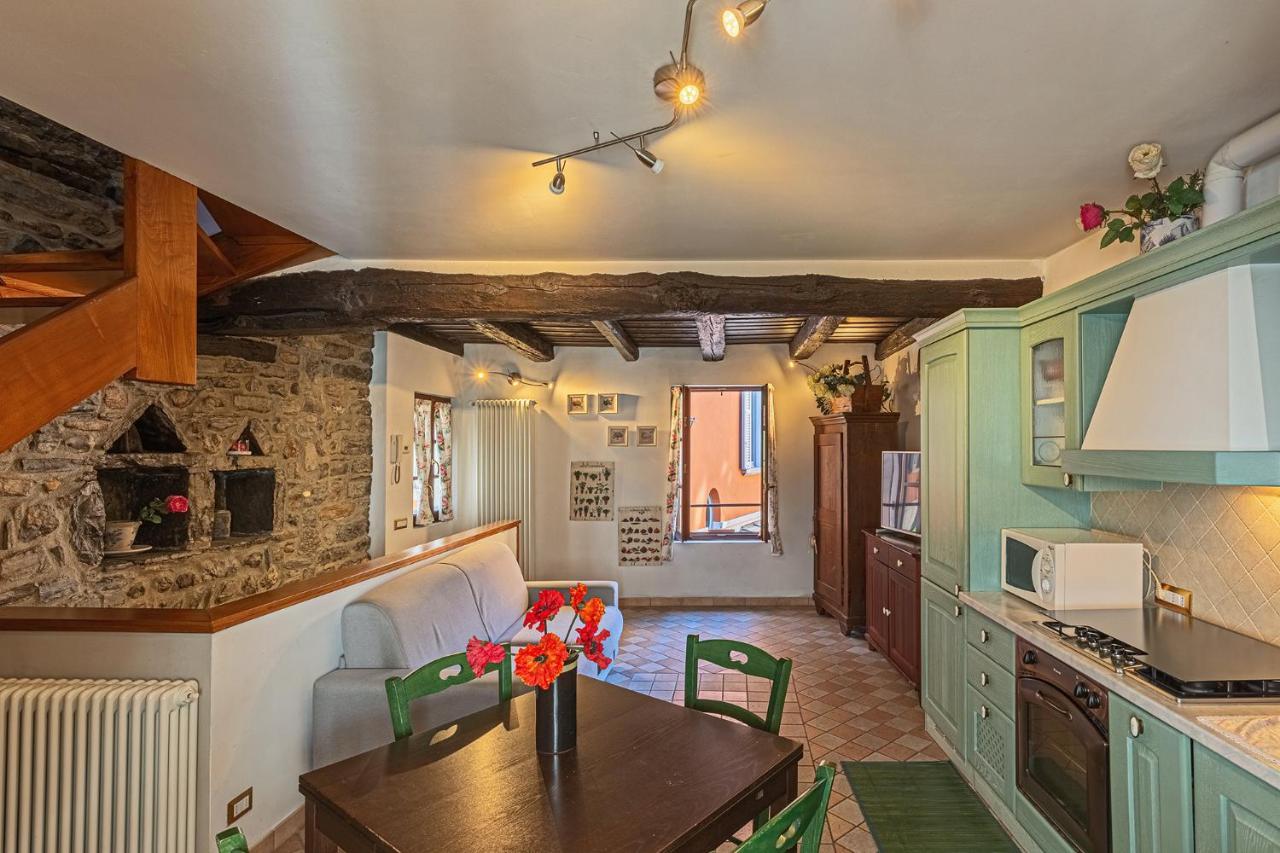 Casa Al Lago Di Como In Riva Чернобио Екстериор снимка